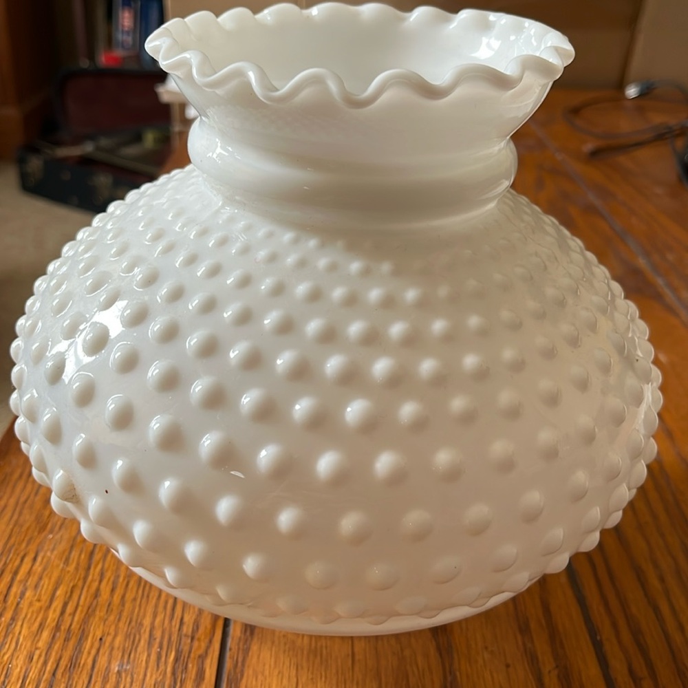 VINTAGE Milk Glass White HOBNAIL HURRICANE LAMP SHADE 7” w/ chimney holder VGUC
